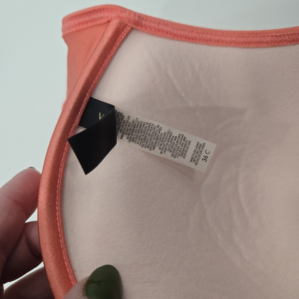 Victoria's Secret bikini top 36C - Picture 9 of 10